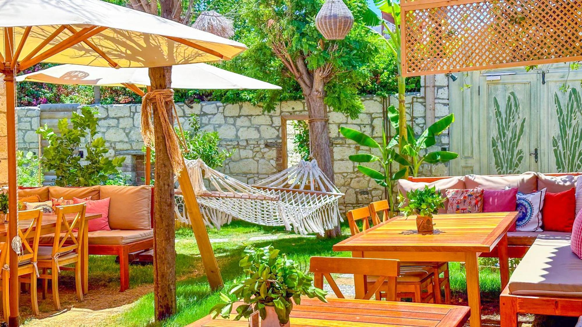 Banana Alacati Food & Stay - Adults Only Экстерьер фото